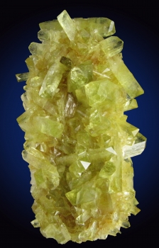Brazilianite on double terminated Albite crystal from Telirio Mine, Divina das Laranjeiras, Minas Gerais, Brazil [db_pics/pics/brazilianite2a.jpg]