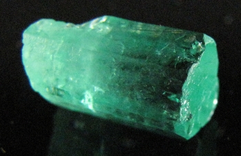 Beryl Var. Emerald from Muzo Mine, Muzo, Vasquez-Yacopí Mining District, Boyacá Department, Colombia [db_pics/pics/emerald6b.jpg]