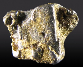 Platinum with Gold from Konder massif, Ayan-Maya District, Kbabarovskiy Kray, Far-Eastern Russia [db_pics/pics/platinum1c.jpg]