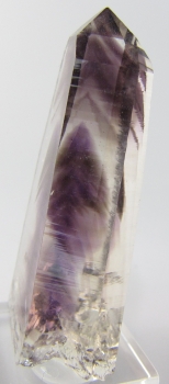 Quartz var. Amethyst phantom from Ambatofinandrana, Madagascar [db_pics/pics/quartz12c.jpg]