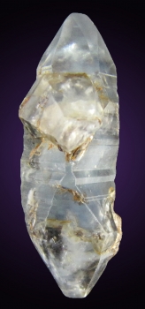 Corundum Var. Sapphire from Balangoda, near Ratnapura, Sabaragamuwa Province,  Sri Lanka [db_pics/pics/sapphire6c.jpg]