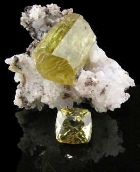 Apatite on Quartz (rough and cut) from Mercado Mine, Durango, Mexico [db_pics/pics/apatite4a.jpg]