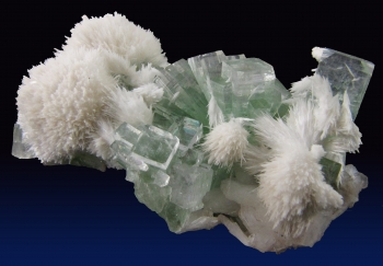 Apophyllite with Scolecite from Jalisgoan, near Jalgoan, Maharashtra State, India [db_pics/pics/apophyllite3b.jpg]