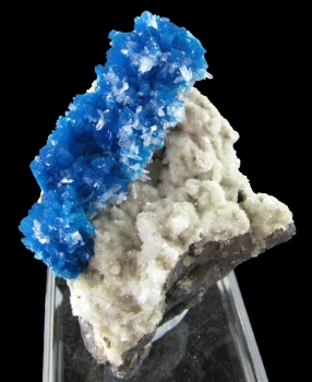 Cavansite on Stilbite from Wagholi Quarry, Maharashtra, India [db_pics/pics/cavansite1d.jpg]