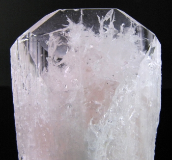 Danburite from San Luis Potosi, Mexico [db_pics/pics/danburite4b.jpg]