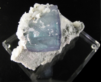 Fluorite on matrix from Yaogangxian Mine, Yizhan co., Chenzhou city, HuNan province, China [db_pics/pics/fluorite7e.jpg]