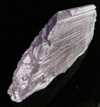 Spodumene Var. Kunzite from Oceanview Mine, Elizabeth R. Mine (Hazel W. claim), Chief Mountain,  Pala District, San Diego Co., California [db_pics/pics/kunzite1d.jpg]