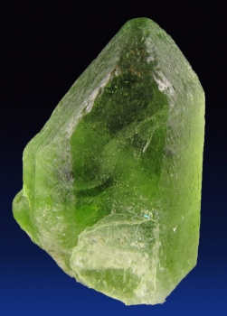 Peridot from Sapat Gali, Manshera,Pakistan [db_pics/pics/peridot1b.jpg]