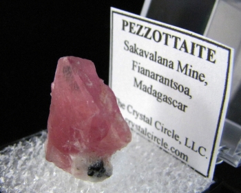 Beryl Var. Pezzottaite from Sakavalana Mine, Fianarantsoa, Madagascar [db_pics/pics/pezzottaite2c.jpg]