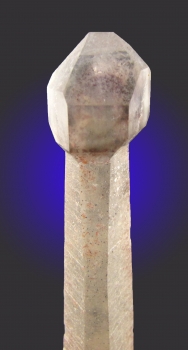 Quartz Var. Scepter with Hematite inclusions and Anatase from Betafo, Madagascar [db_pics/pics/quartz25b.jpg]