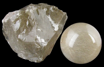 Quartz Var. Rutilated (rough and sphere) from Minas Gerais, Brazil [db_pics/pics/quartz34a.jpg]