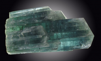Tourmaline Var. Indicolite from Aruscuai, Minas Gerais, Brazil [db_pics/pics/tourm31c.jpg]